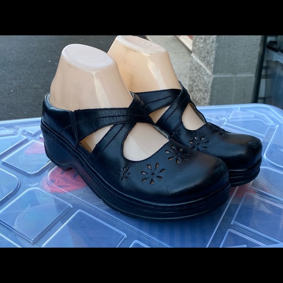 klogs mary janes